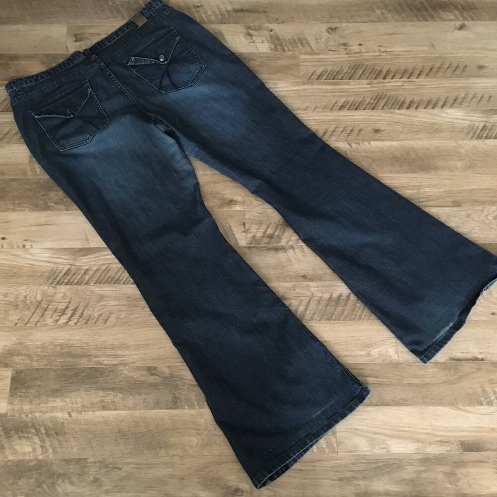 Vintage Nevada Flared Distressed Diamond Button Jeans 36W x 34L - Picture 3 of 12